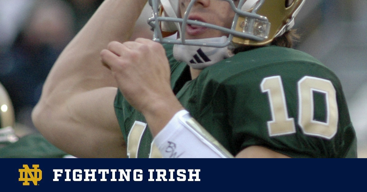 Brady Quinn Drafted By Cleveland Browns With 22nd Overall Pick In 2007 NFL  Draft; Victor Abiamiri, Ryan Harris Second And Third Round Selections –  Notre Dame Fighting Irish – Official Athletics Website