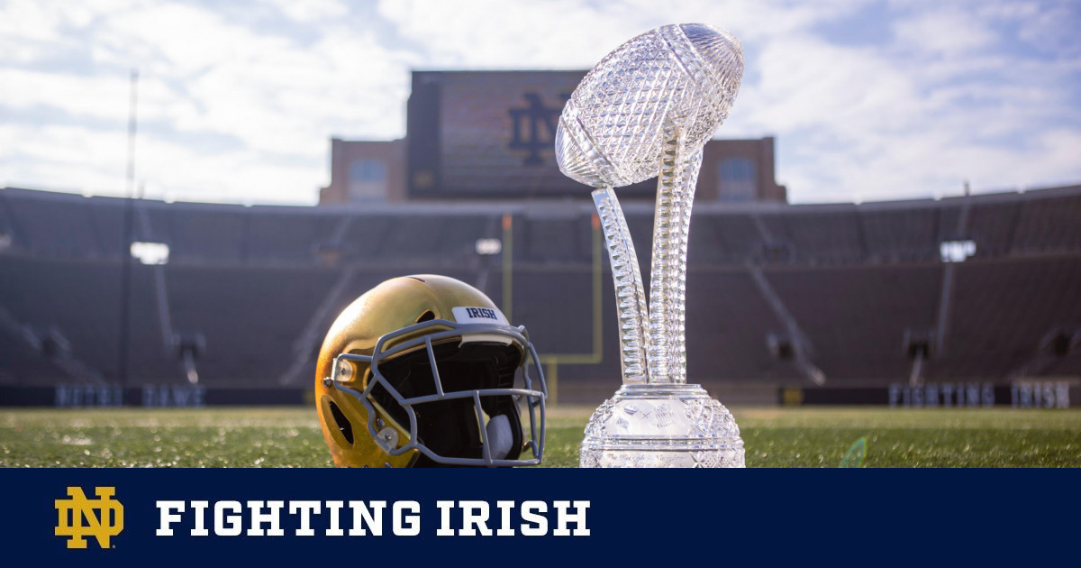 Notre Dame Fighting Irish Athletics - How many taps are you giving the  sign? No. 4 Notre Dame Football 