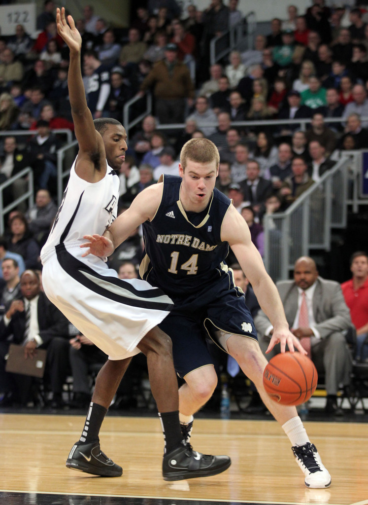 No. 9 Irish Escape Providence With Win, 94-93 (AP)