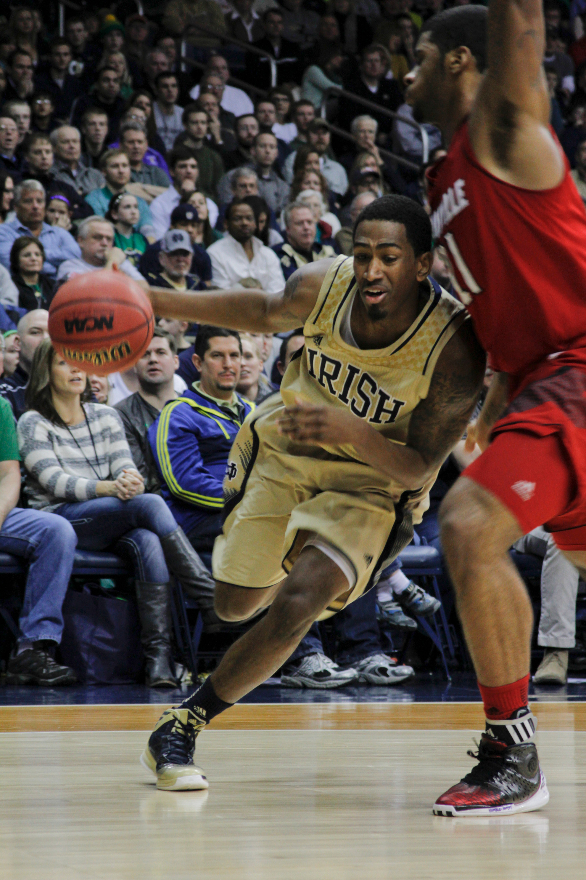 #24/24 Fighting Irish Play Host To St. John’s On Senior Night Eric Atkins scored a season-high 21 points at St. John's on Jan. 15.