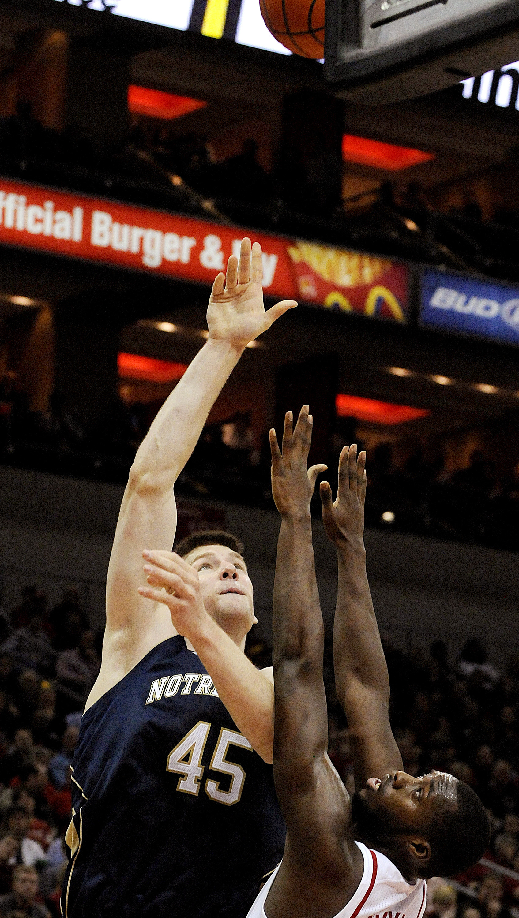 Notre Dame Edges No. 11 Louisville in 2OT Thriller, 67-65 Notre Dame Louisville Basketball