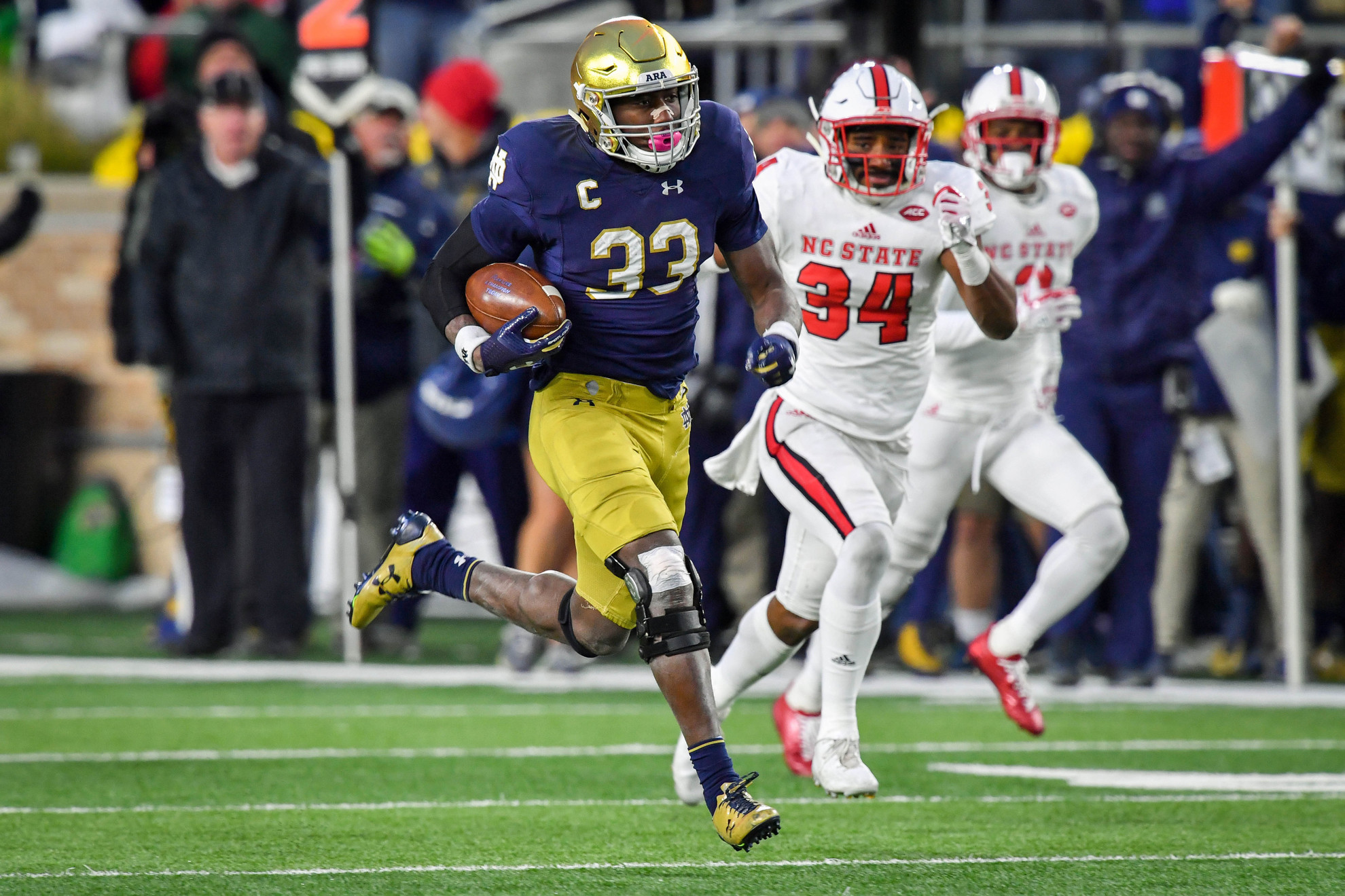 Adams Named Walter Camp National FBS Offensive Player of the Week Adams Named Walter Camp National FBS Offensive Player of the Week