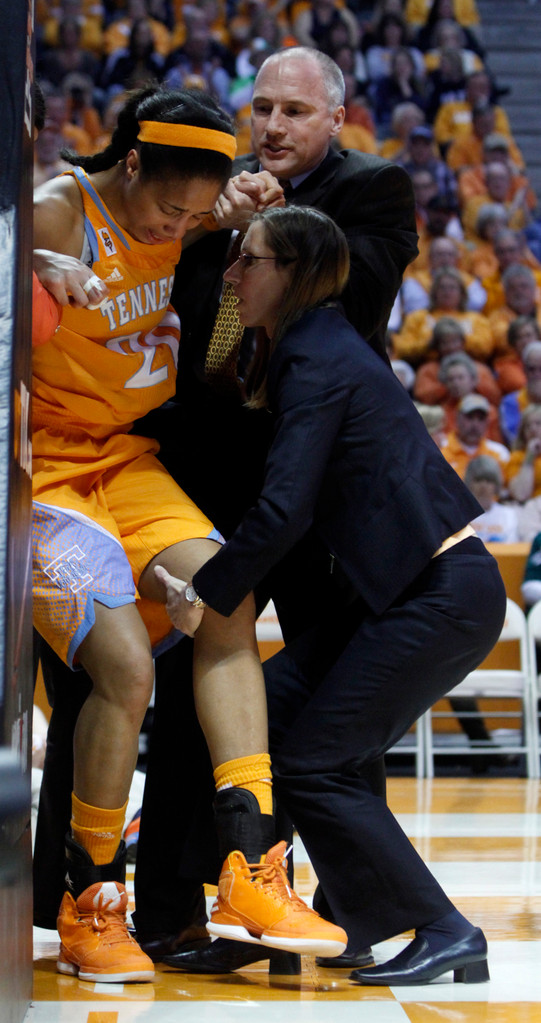 #2/3 Irish Pick Up 77-67 Win At #9 Tennessee (AP)