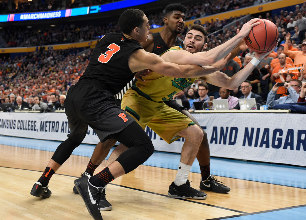 Notre Dame 60, Princeton 58