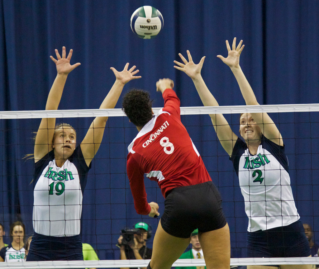 11/9 Volleyball vs Cincinnati