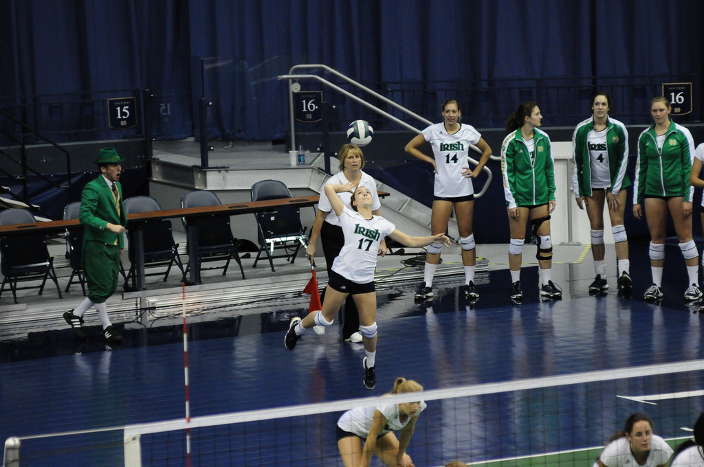 Notre Dame Women's Volleyball vs Syacuse 09-30-2012 Win (3-0)