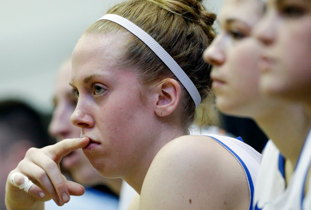 Diggins Leads No. 2 Notre Dame Past DePaul, 84-56 (AP)