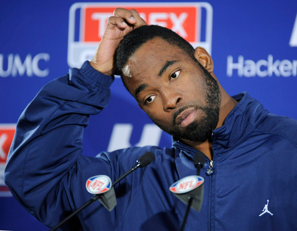 Justin Tuck & Sergio Brown at Super Bowl XLVI (AP)