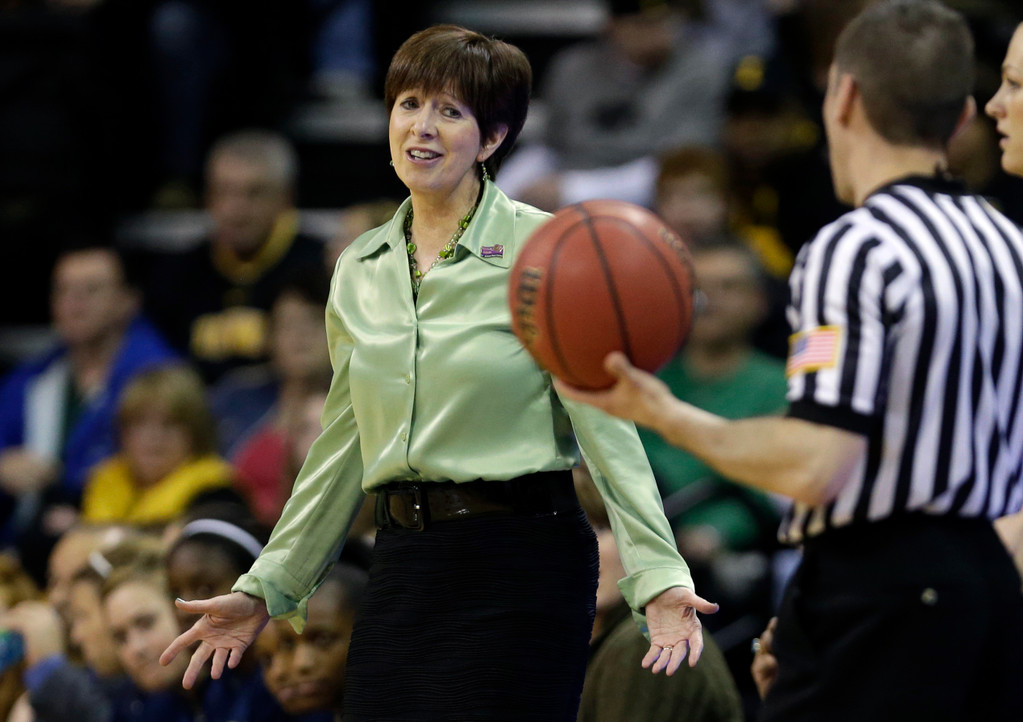#2 Irish Overpower Iowa To Reach Sweet 16 (AP)