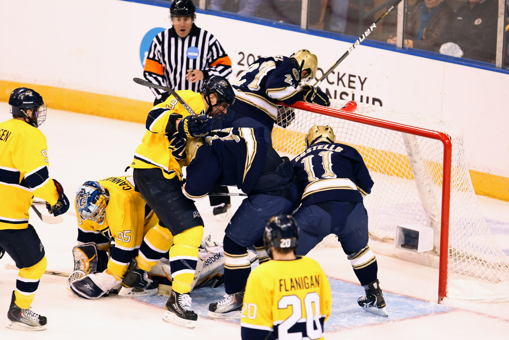 A Season in Photos: 2010-11 Notre Dame Hockey