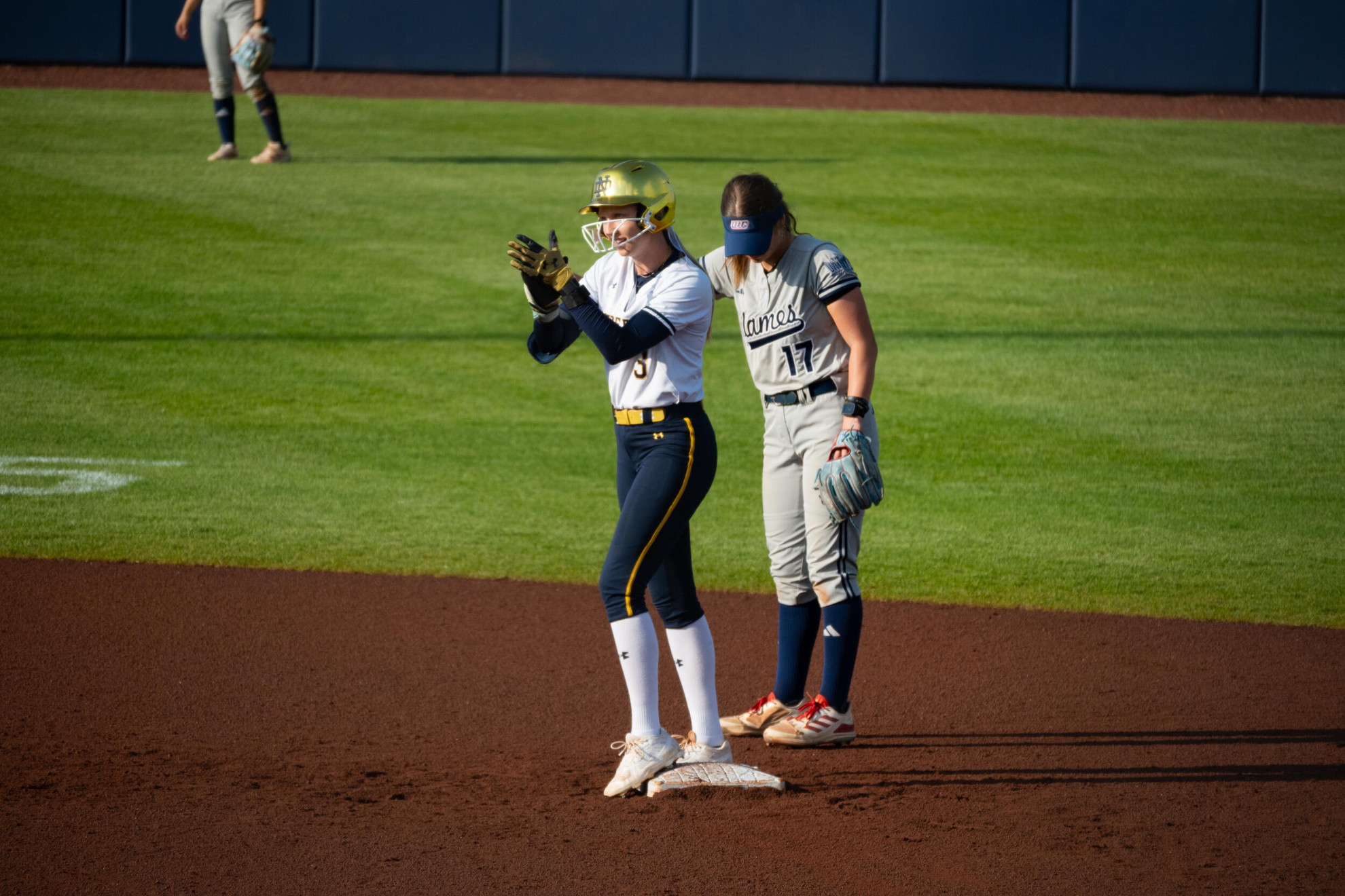 Bats Explode In Run-Rule Win Over UIC Bats Explode In Run-Rule Win Over UIC
