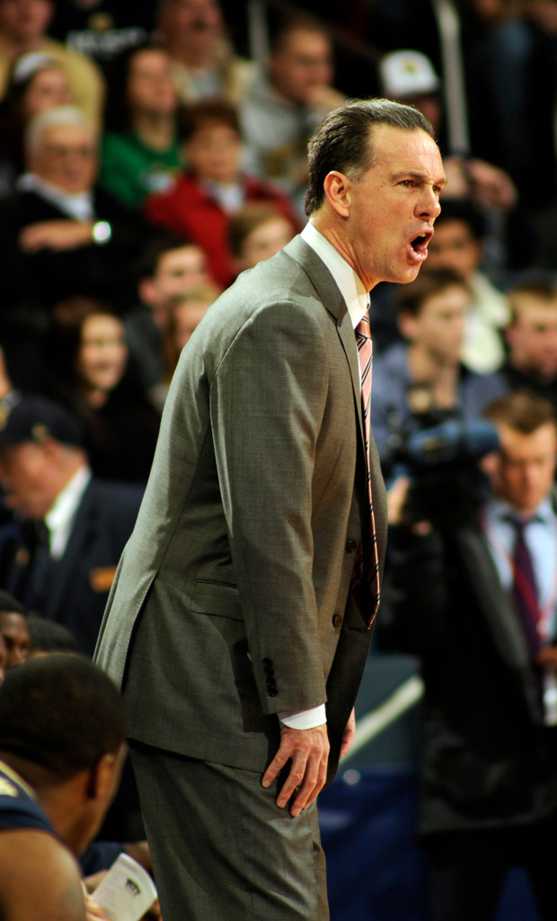 Dragicevich's 22 Help Irish Beat No. 22 Pittsburgh 72-59 (AP)