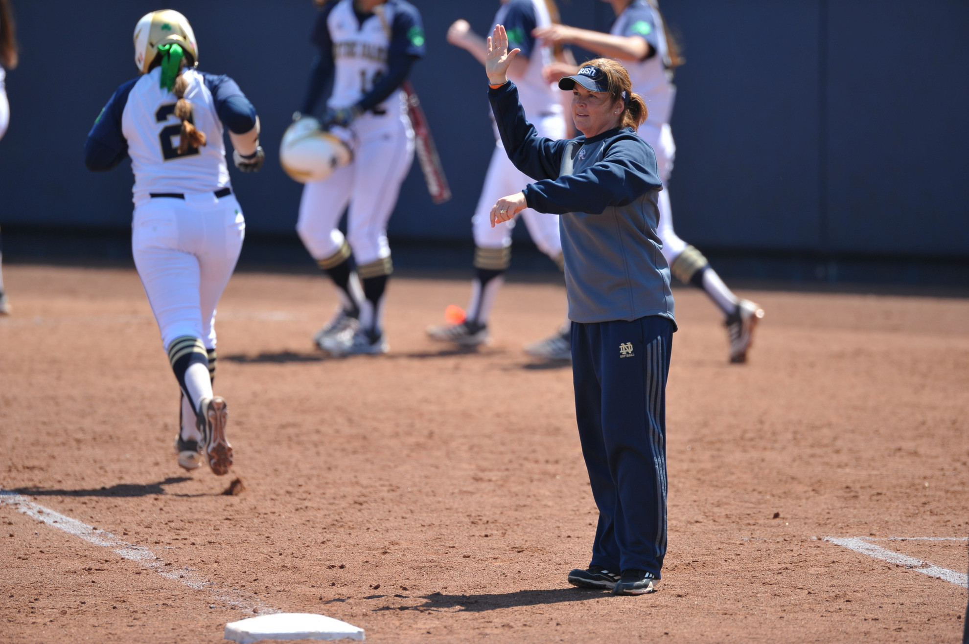 Irish Softball Signs Talented Quintet From Class Of 2019 Notre Dame head coach Deanna Gumpf announced the signing of five student-athletes from the Class of 2019, with all five players eligible to join the Irish for the 2016 season