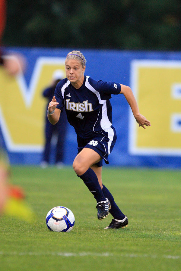 #7/8 Irish Complete Solid Weekend With 2-0 Win Over Providence Senior forward Taylor Knaack