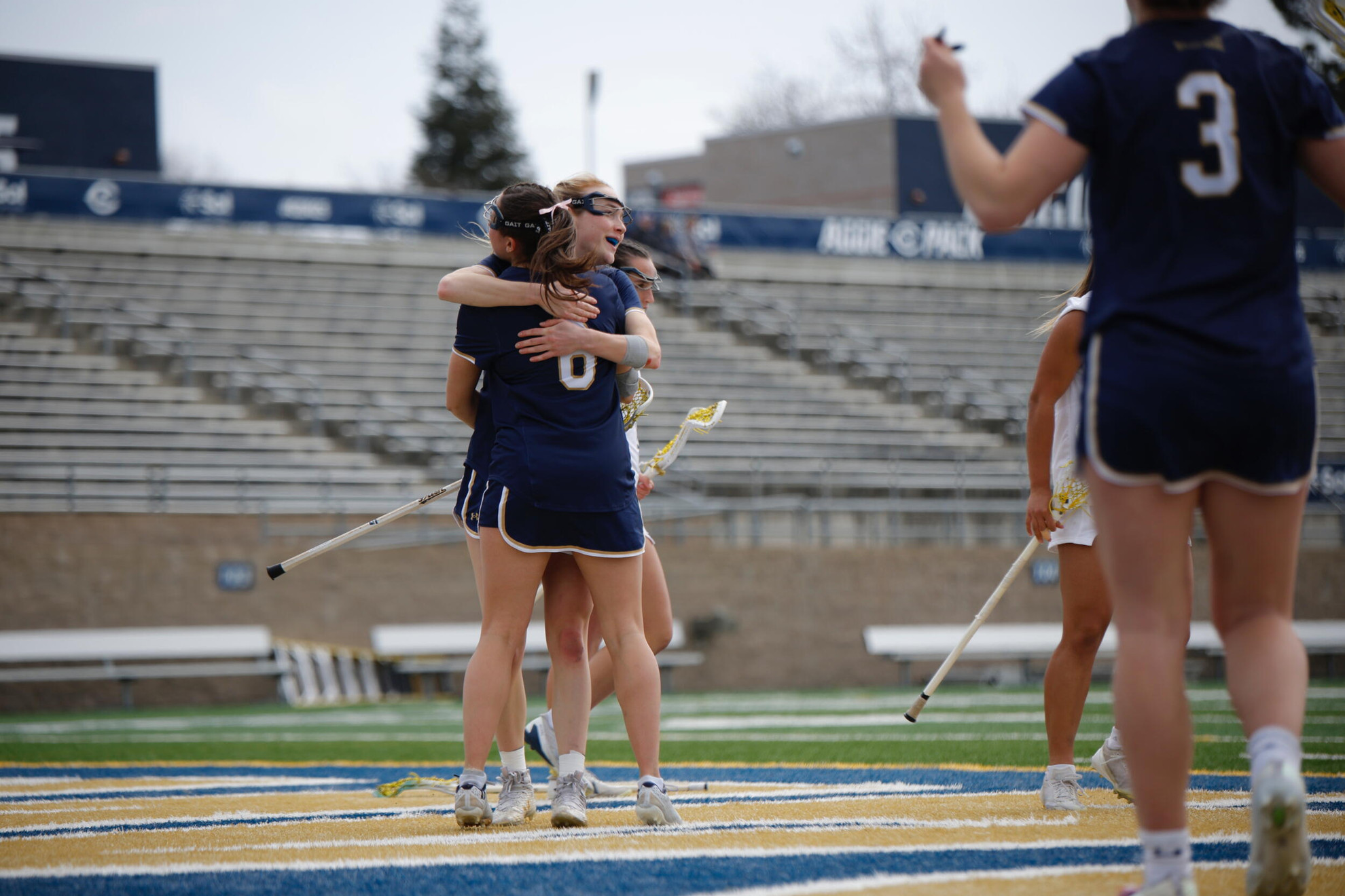 Irish With An 18-6 Dominant Win At UC Davis Irish With An 18-6 Dominant Win At UC Davis