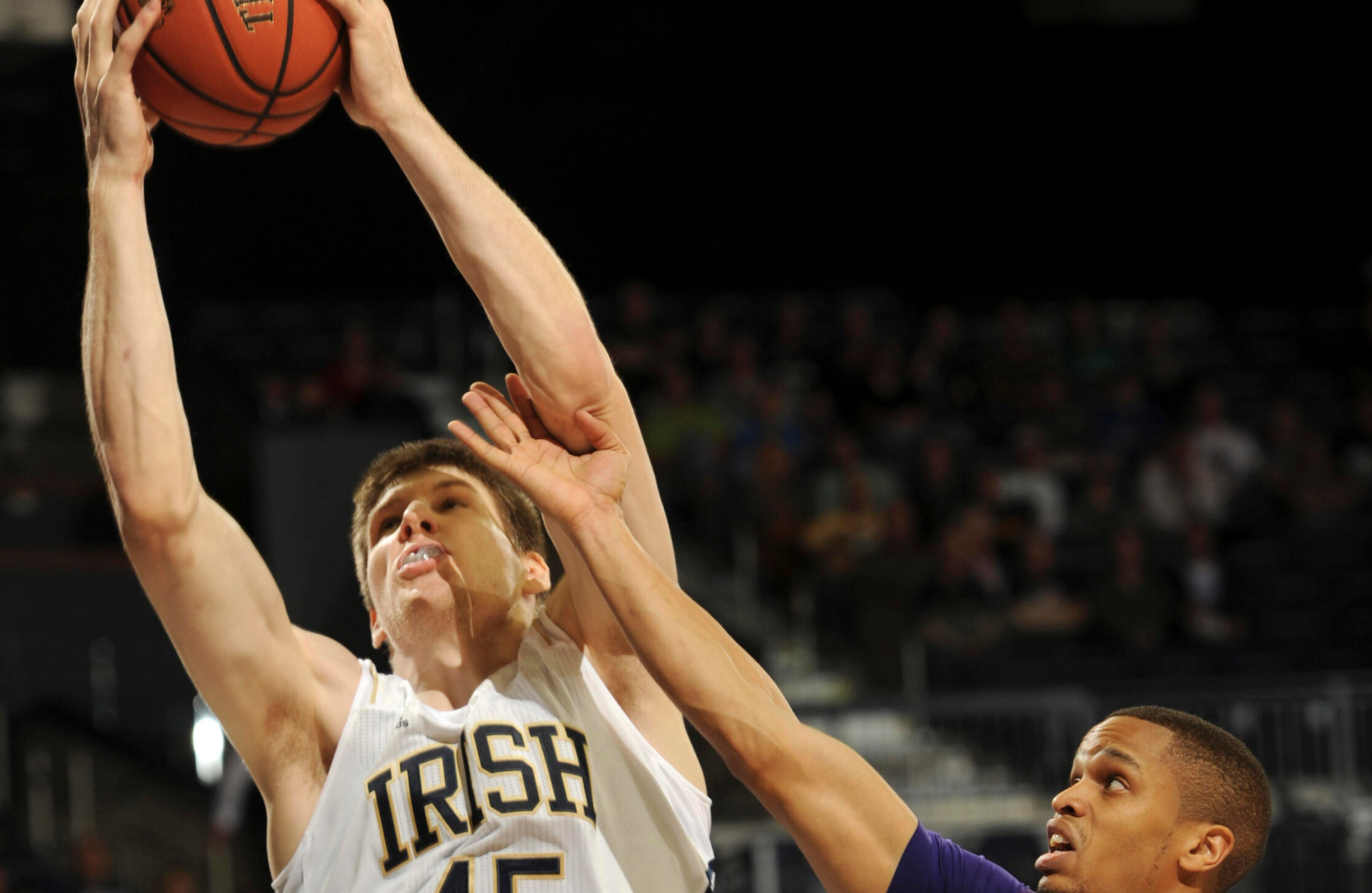 Irish Down Purple Aces in Season-Opener Evansville Notre Dame Basketball