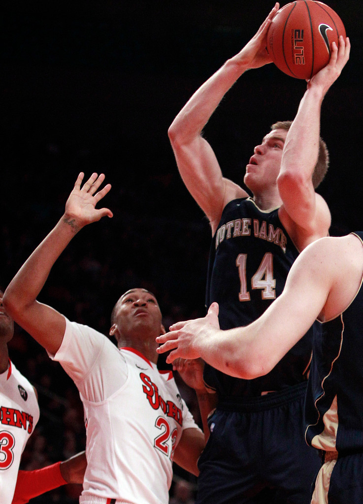 No. 20 Notre Dame Surprised By St. John's, 61-58 (AP)