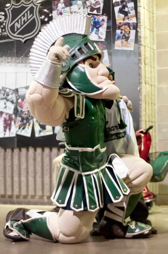 Notre Dame Men's  Ice Hockey tops Michigan State on 01-11-2013