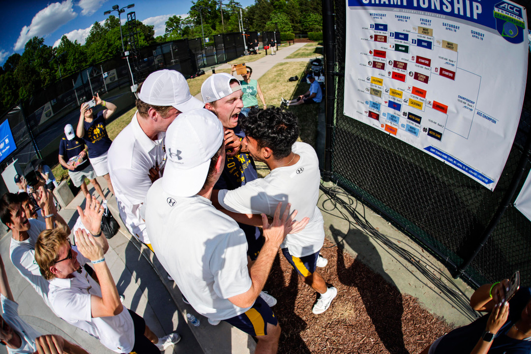 Notre Dame Fighting Irish - Official Athletics Website