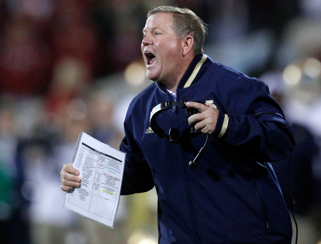 No. 5 Irish Defeat No. 8 Oklahoma, 30-13, to Stay Perfect (AP)