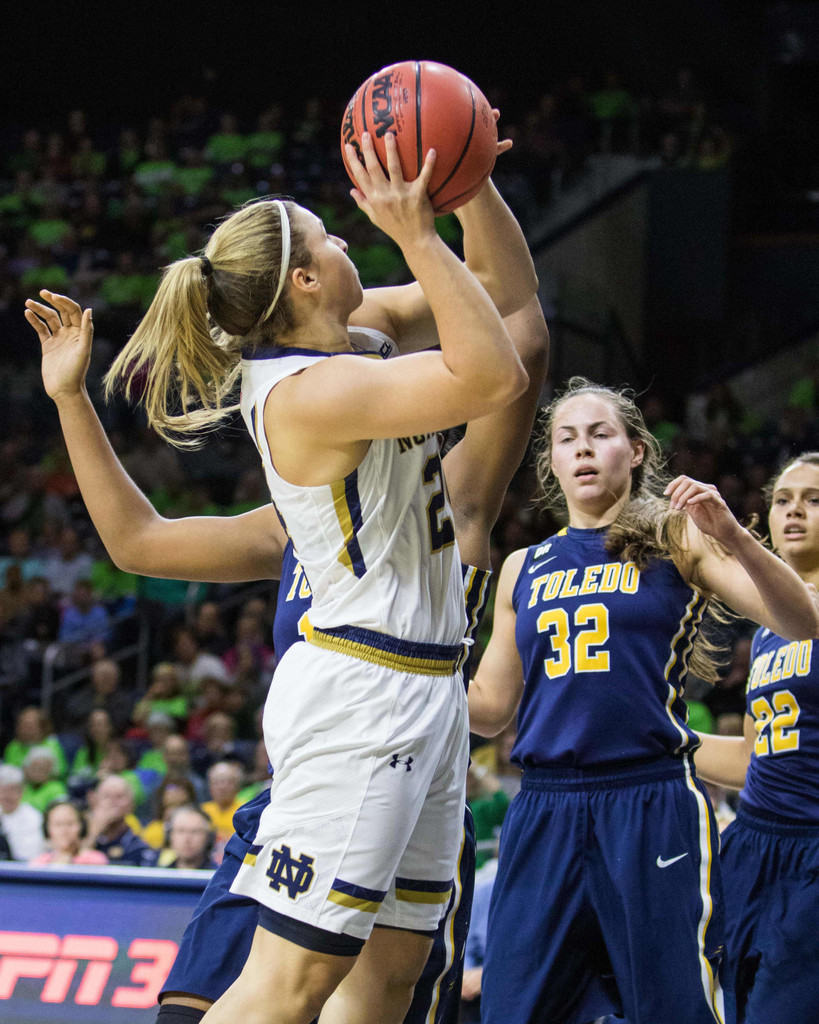 No. 3 Notre Dame 74, Toledo 39