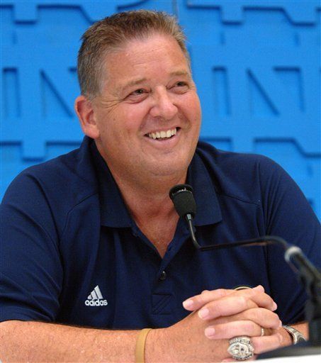 Charlie Weis met with local media and reflected on his visits with U.S. troops last week.