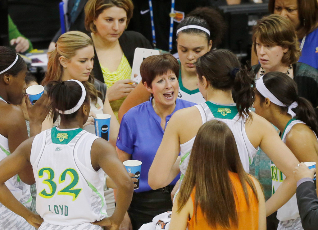 #2 Irish Fall to #3 UConn in Final Four (AP)