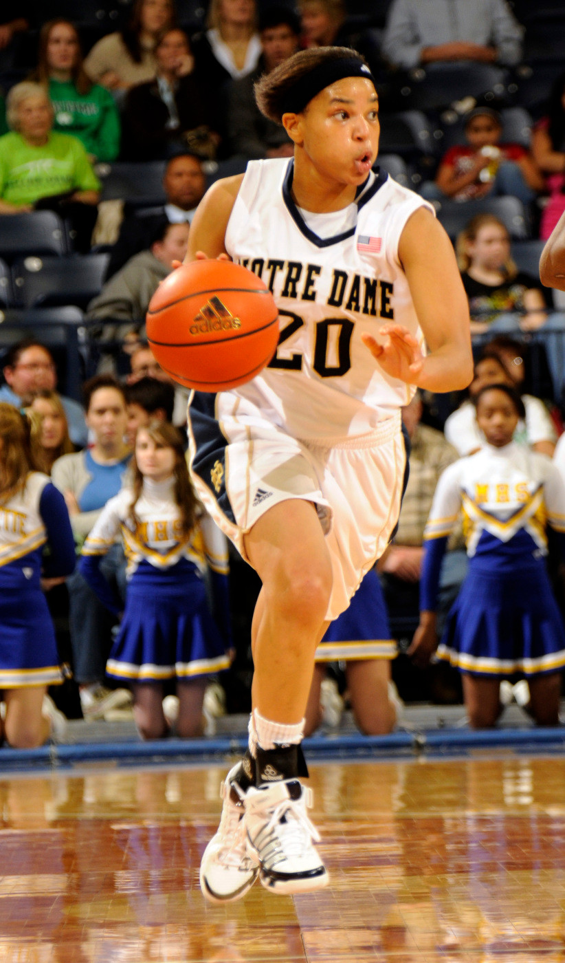 #3 Irish Visit #1 Connecticut Saturday In Prime Time Charlotte Notre Dame Basketball
