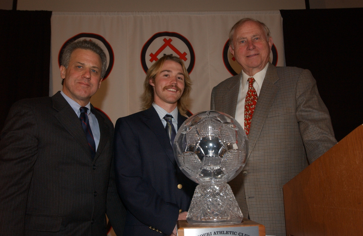 Lapira Signs Professional Deal In Norway Joseph Lapira won the 2006 M.A.C. Hermann Trophy.