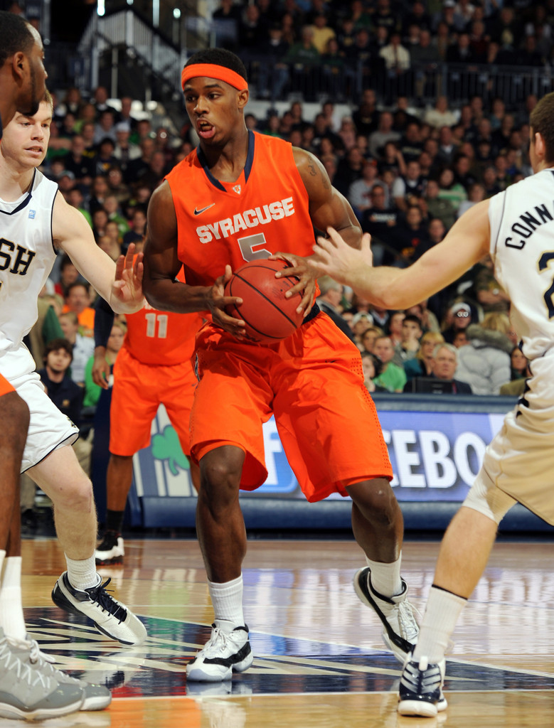 Irish Upset No. 1 Syracuse, 67-58 (AP)