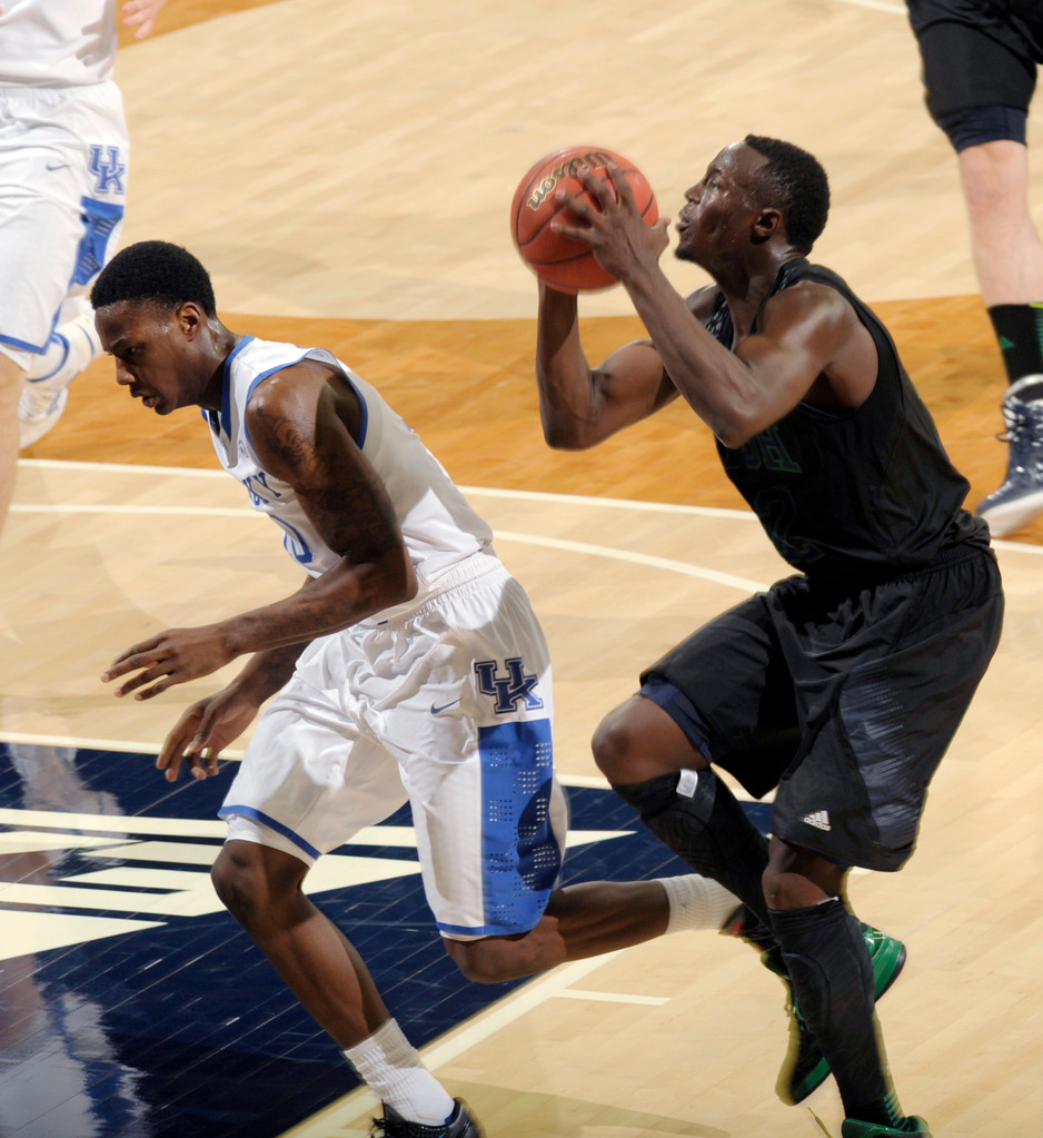 Notre Dame Knocks Off No. 8 Kentucky 64-50 (AP)