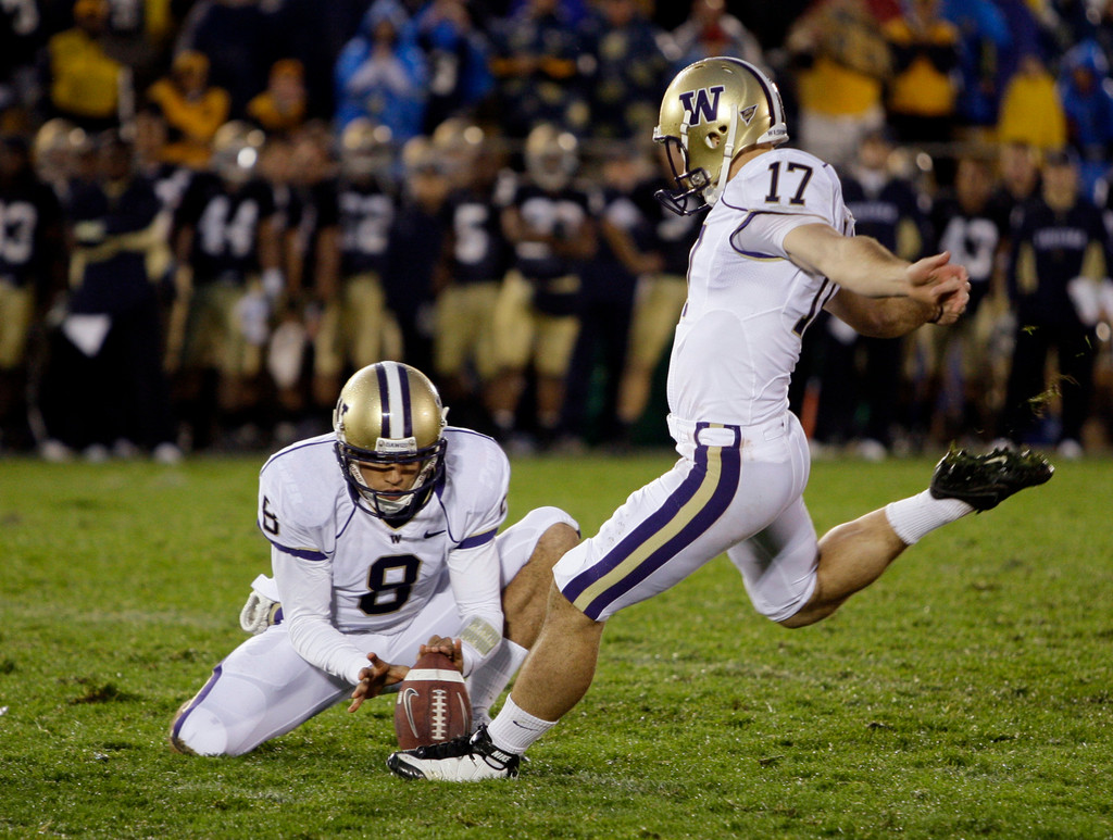 Notre Dame Outlasts Washington in OT, 37-30 (AP)