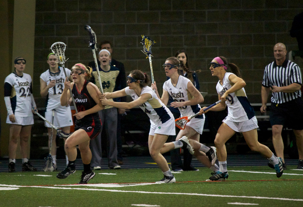 Women's Lacrosse Beats Cincinnati, 25-1