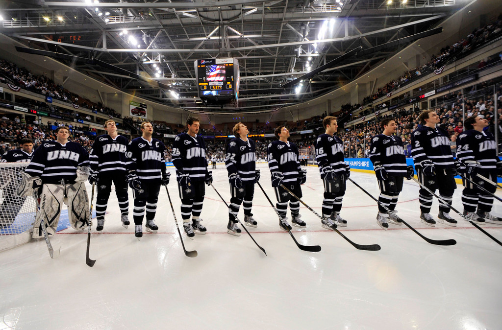 Irish Top New Hampshire 2-1 in NCAA Quarterfinals (AP)