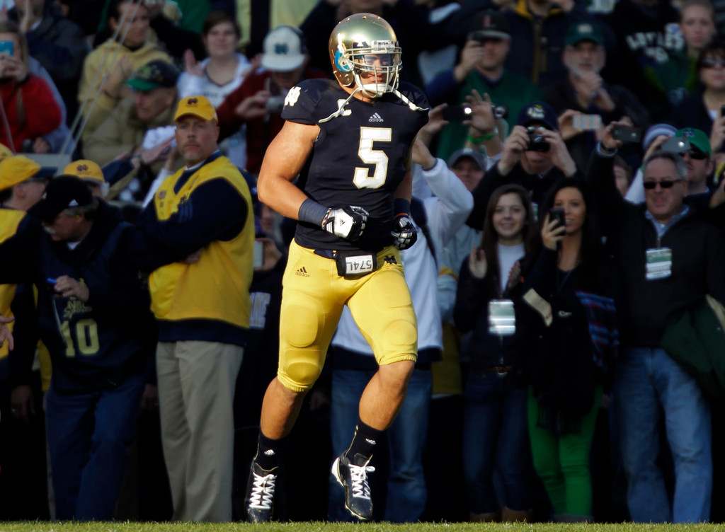 No. 3 Irish Remain Perfect, Overpower Wake Forest, 38-0 (AP)