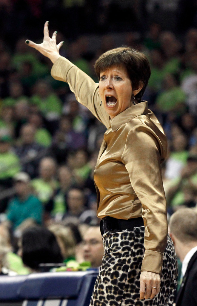 #4 Notre Dame Overwhelms Liberty in First Round, 74-43 (AP)