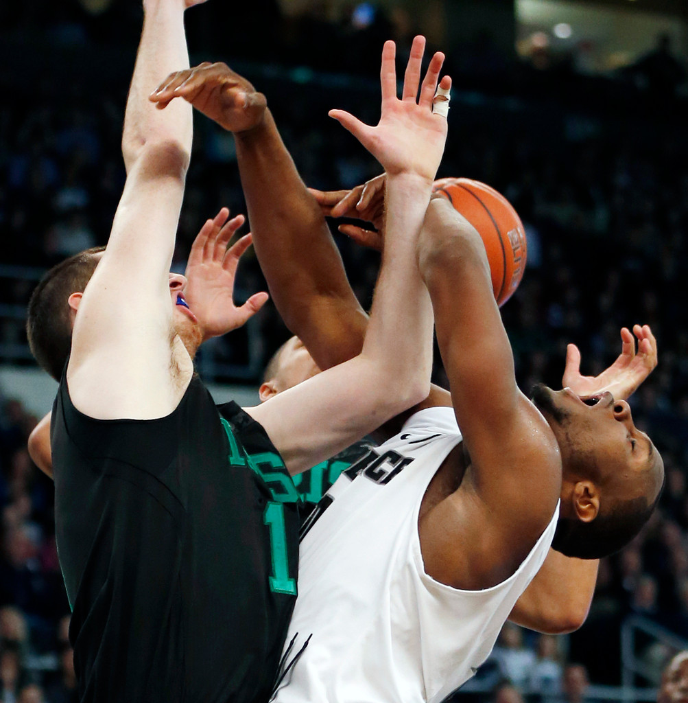 No. 21 Notre Dame Falls to Providence, 71-54 (AP)