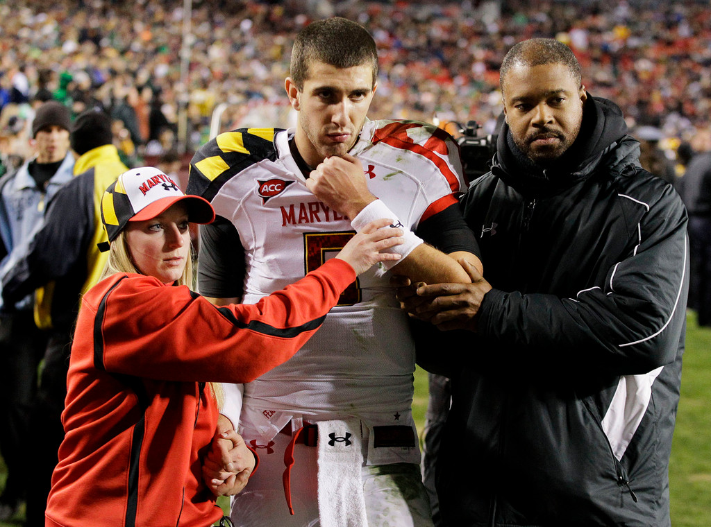 Notre Dame Dominates Maryland, 45-21 (AP)