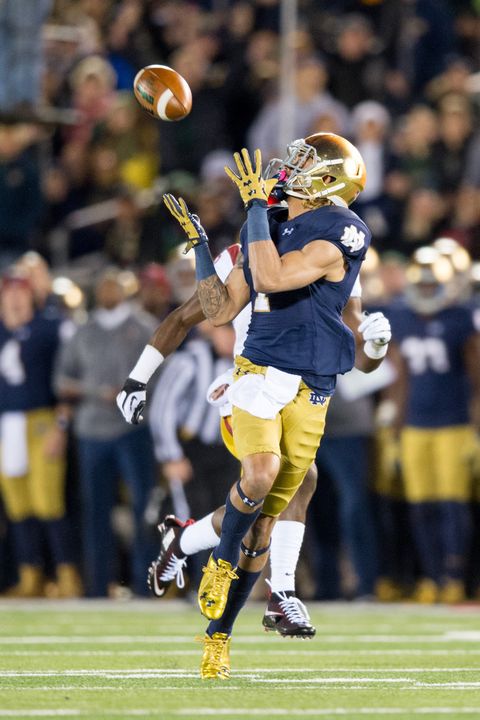Will Fuller catches a 75-yard touchdown pass on Notre Dame's first play from scrimmage against USC.