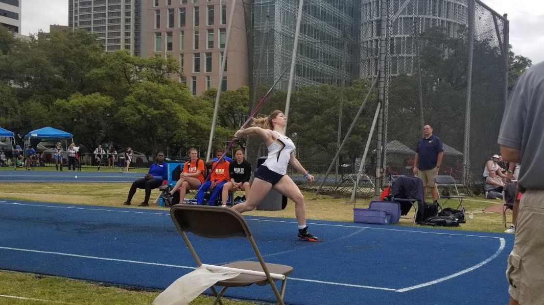 Diederich Highlights First Outdoor Meet Of Season Diederich Javelin Victor Lopez