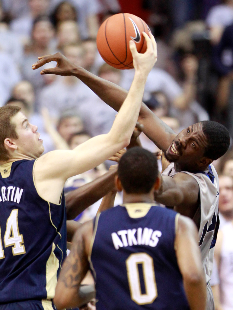 No. 20 Irish Drop 59-41 Road Contest to No. 11 Georgetown (AP)