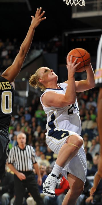 Senior guard Lindsay Schrader is averaging 12.0 points and 6.0 rebounds with a team-high .579 field goal percentage in Notre Dame's first two games at this year's Paradise Jam.