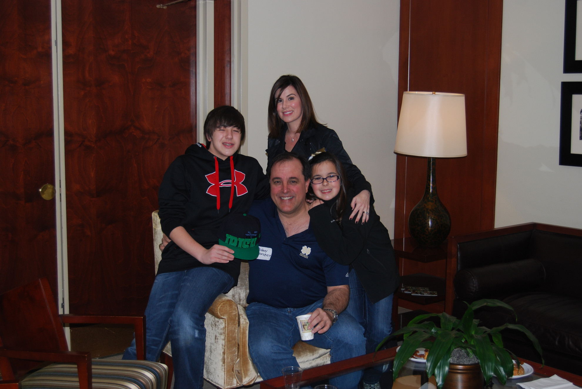 Monogram Club Travels To Tampa For Notre Dame Men’s Basketball Pre-Game Reception Monogram winner Henry Valenzuela '82 (baseball) and his family