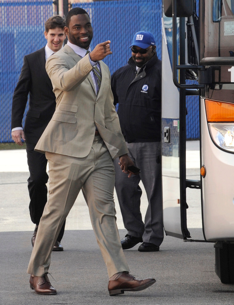 Justin Tuck & Sergio Brown at Super Bowl XLVI (AP)