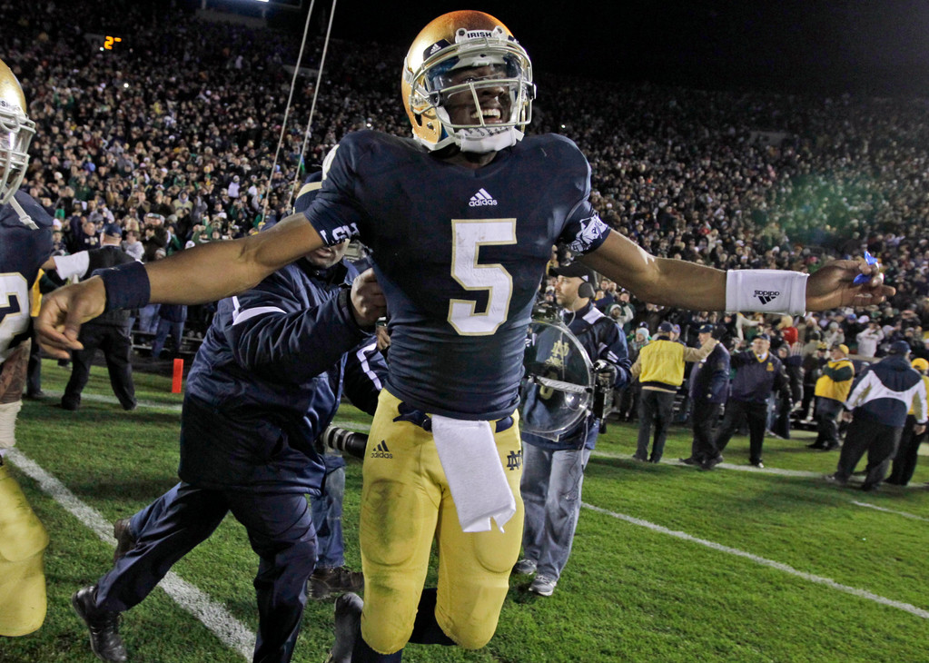 No. 4 Notre Dame Fights Back to Defeat Pitt 29-26 in Third OT (AP)