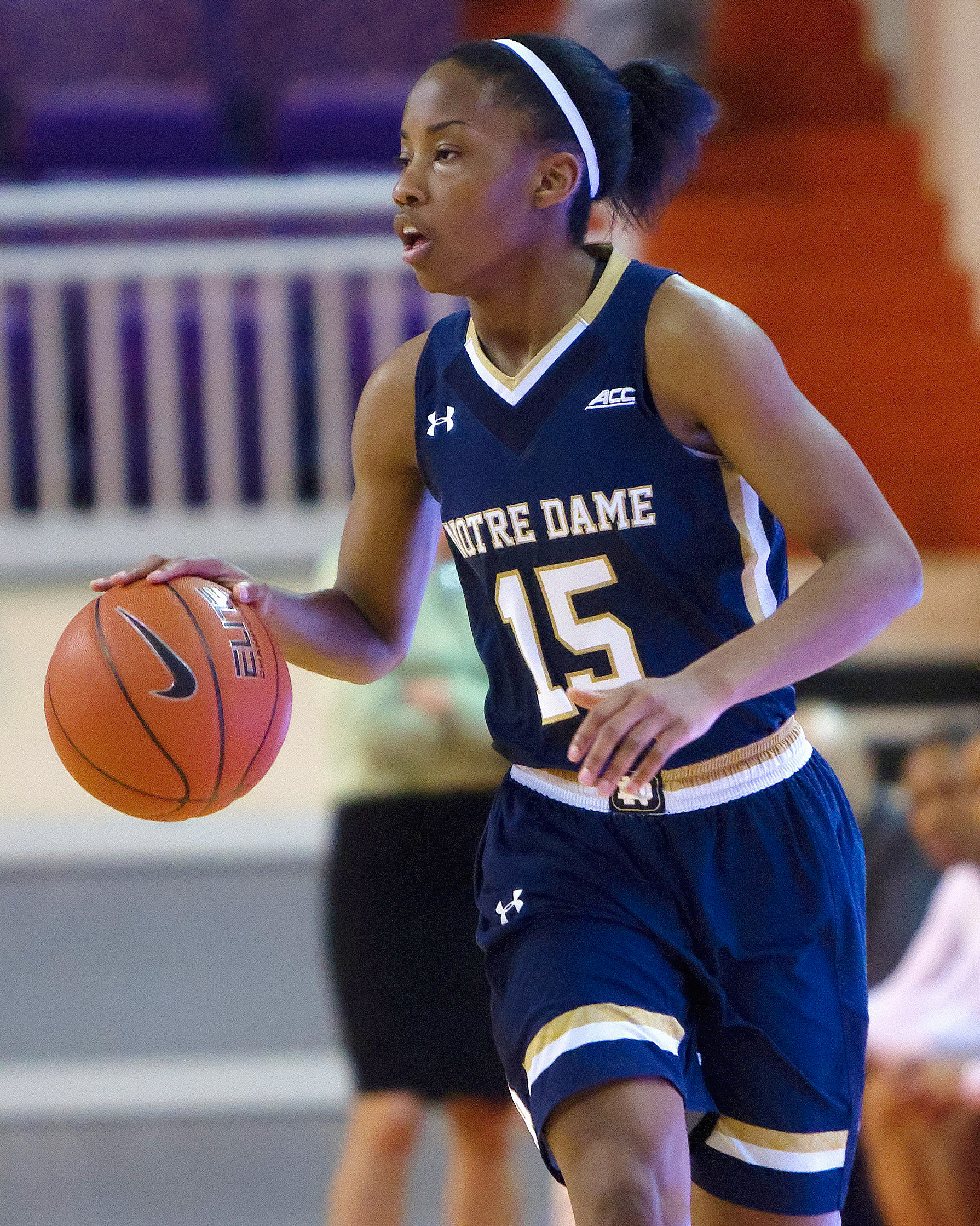 Inside The Game: #6/5 Notre Dame 74, Clemson 36 Sophomore guard Lindsay Allen dished out a game-high seven assists (with just one turnover) in Notre Dame's 74-36 win at Clemson Saturday afternoon.