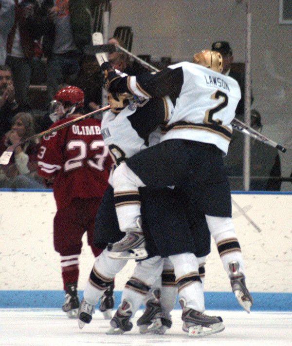 Seventh-Ranked Irish Come From Behind To Defeat Nebraska-Omaha 5-4 The Irish celebrate after Garrett Regan's game-winning goal with 2:06 left in the game for a 5-4 win over Nebraska-Omaha.