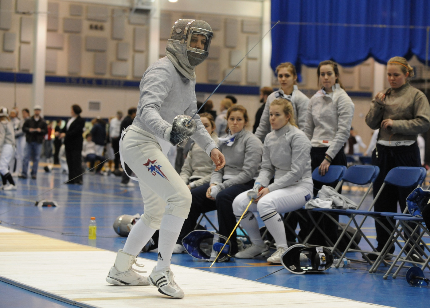 Irish Women Perfect, Men Earn Three Dual Wins At St. John’s Invitational Senior sabreuse Abigail Nichols posted an 8-7 bout record Sunday at the St. John's Invitational