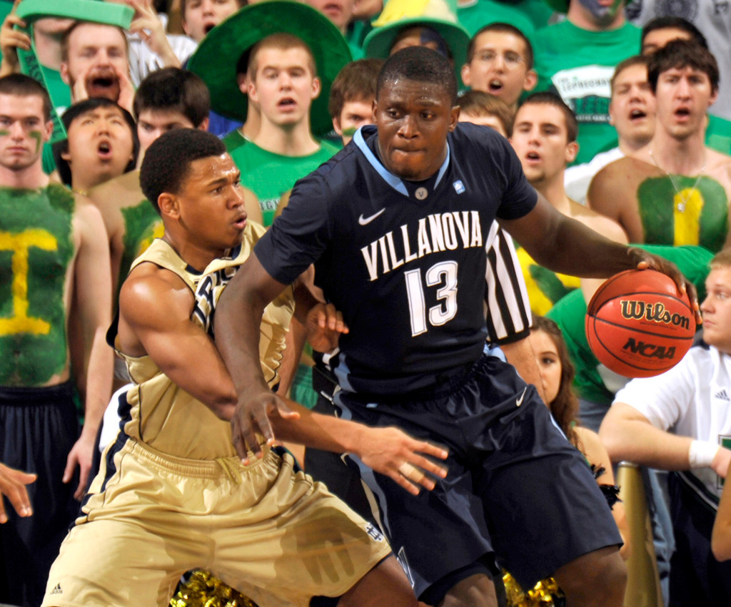 High Scoring Leads No. 8 Irish Past No. 19 Villanova, 93-72 (AP)