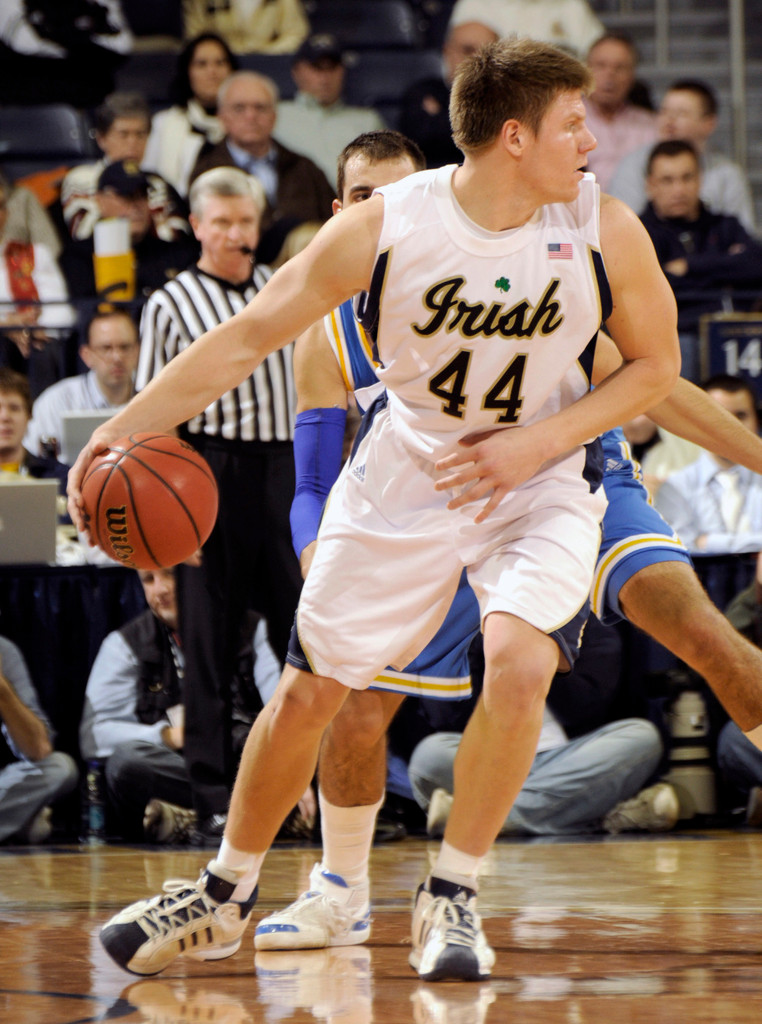 Notre Dame Nixes UCLA, 84-73 (AP)